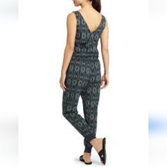 Athleta Ikat Crossback Romper in jasper green size 8 NWOT - Picture 2 of 9